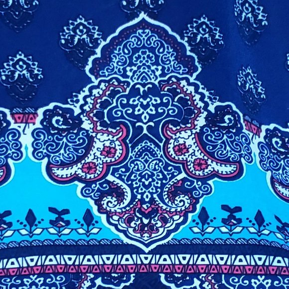 Modern Attraction Women's Size Small Tunic - Picture 2 of 9